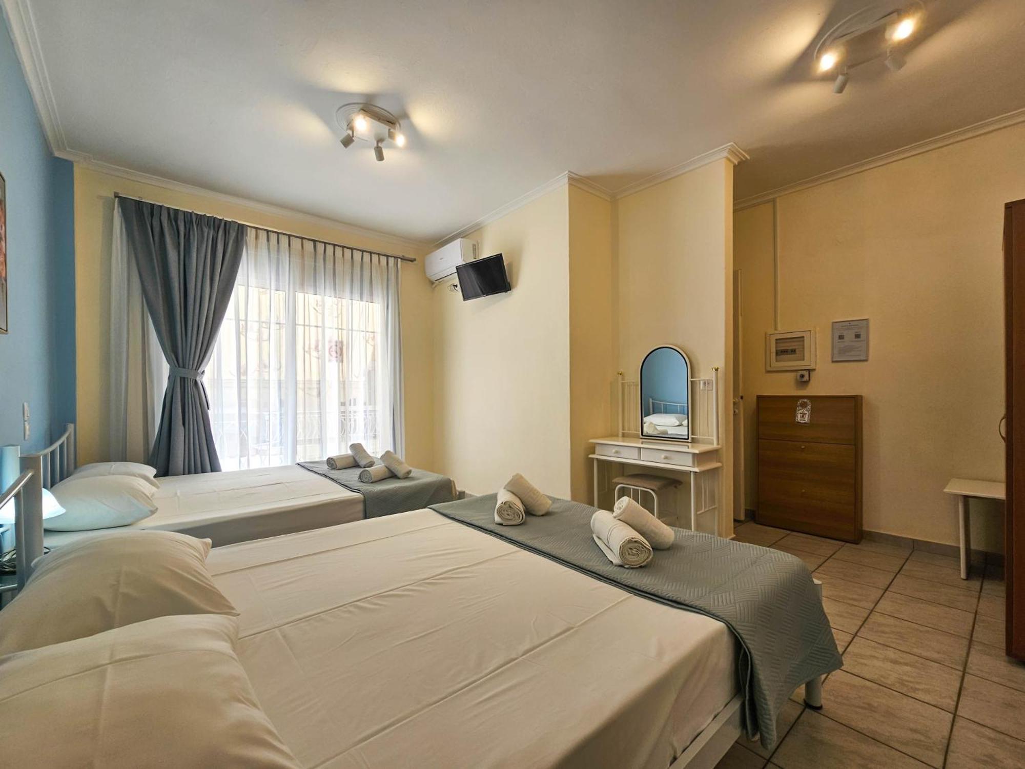 Paralía Chariclia Hotel מראה חיצוני תמונה
